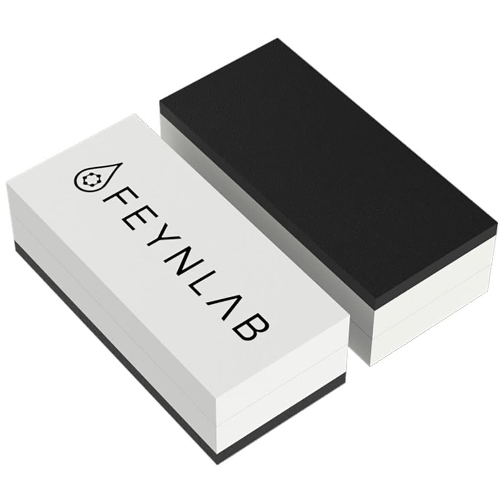 Pěnový aplikační blok FEYNLAB Foam Applicator Block s černou pracovní plochou a bílým tělem