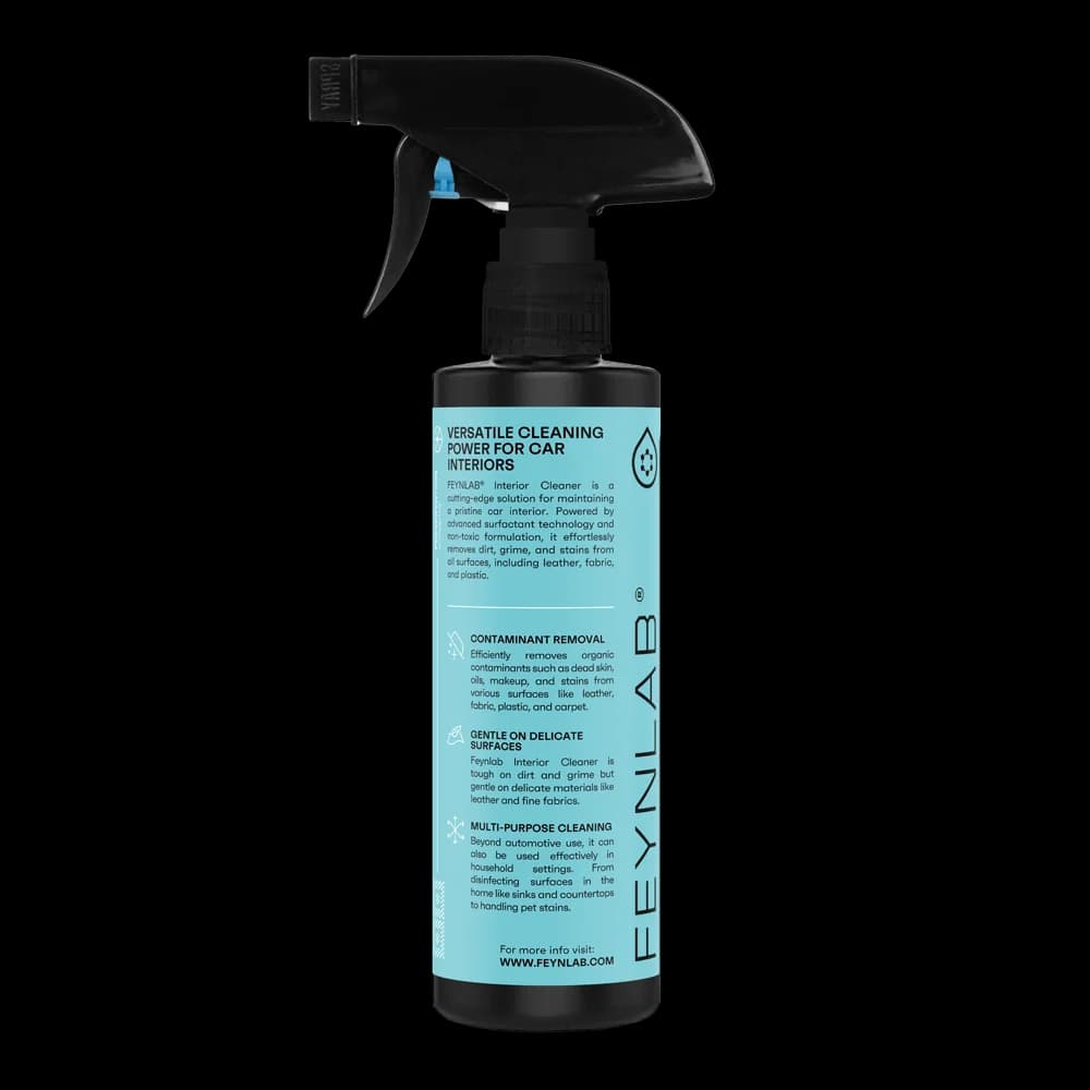 Boční strana FEYNLAB Interior Cleaner 500ml s popisem chytré technologie tenzidů pro šetrné čištění kůže a plastů