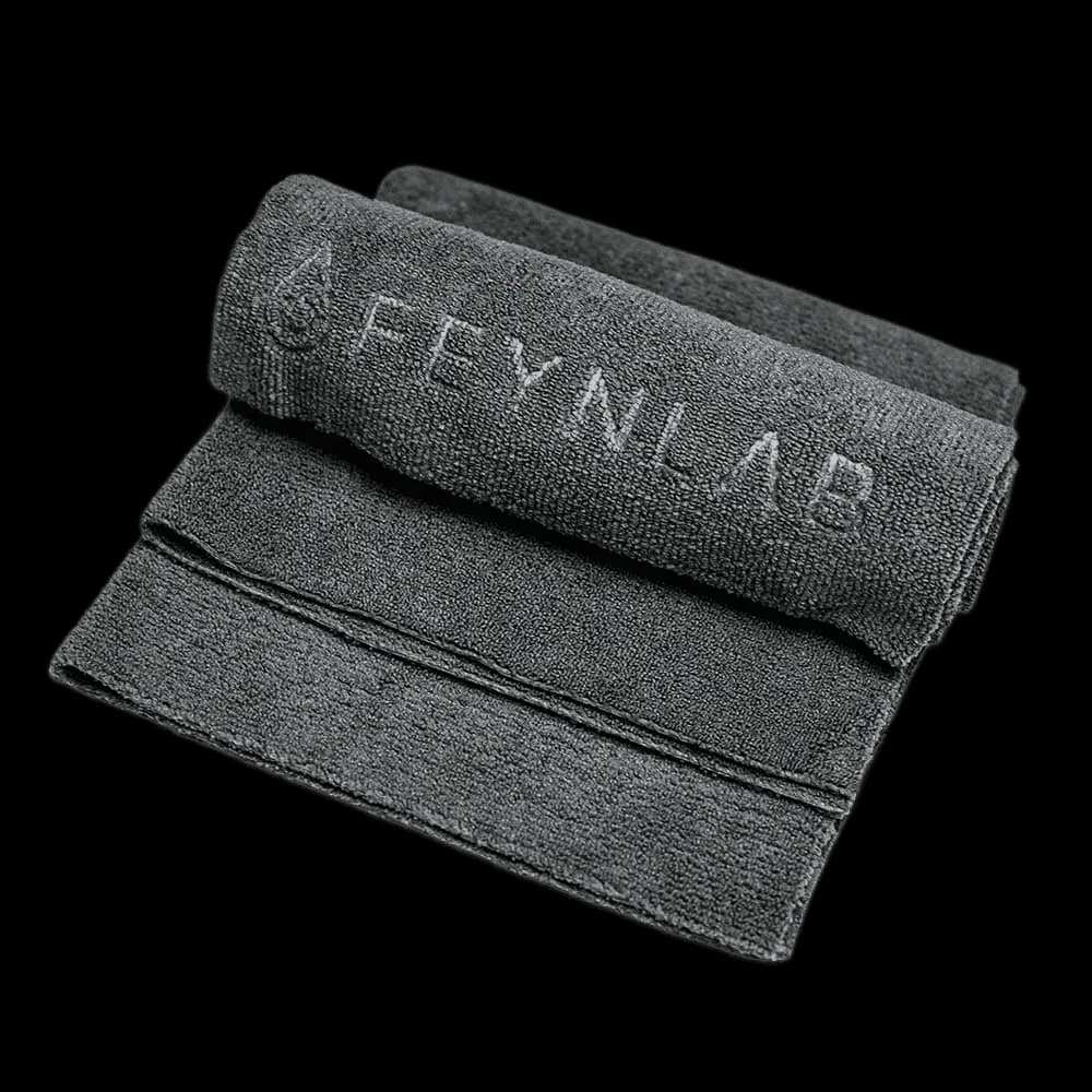 Šedá mikrovláknová utěrka FEYNLAB 300 Microfiber s embosovaným logem