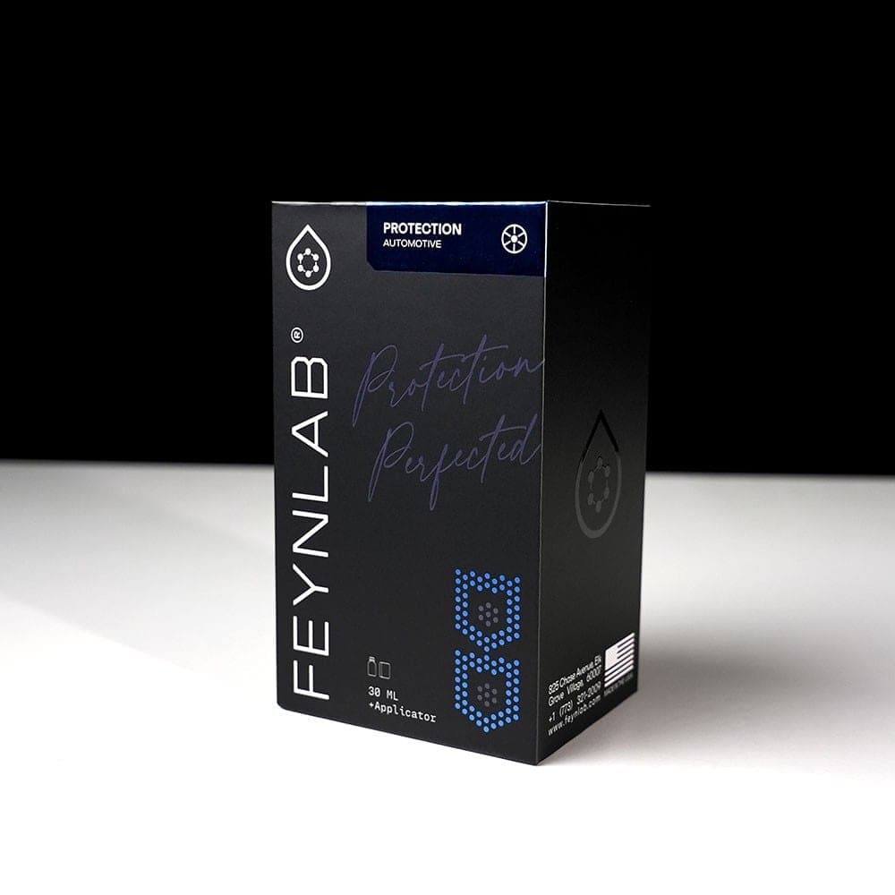 Prémiové balení vlajkové nanokeramické ochrany laku FEYNLAB ULTRA V3 pro certifikovaná instalační centra s výdrží až 5 let.